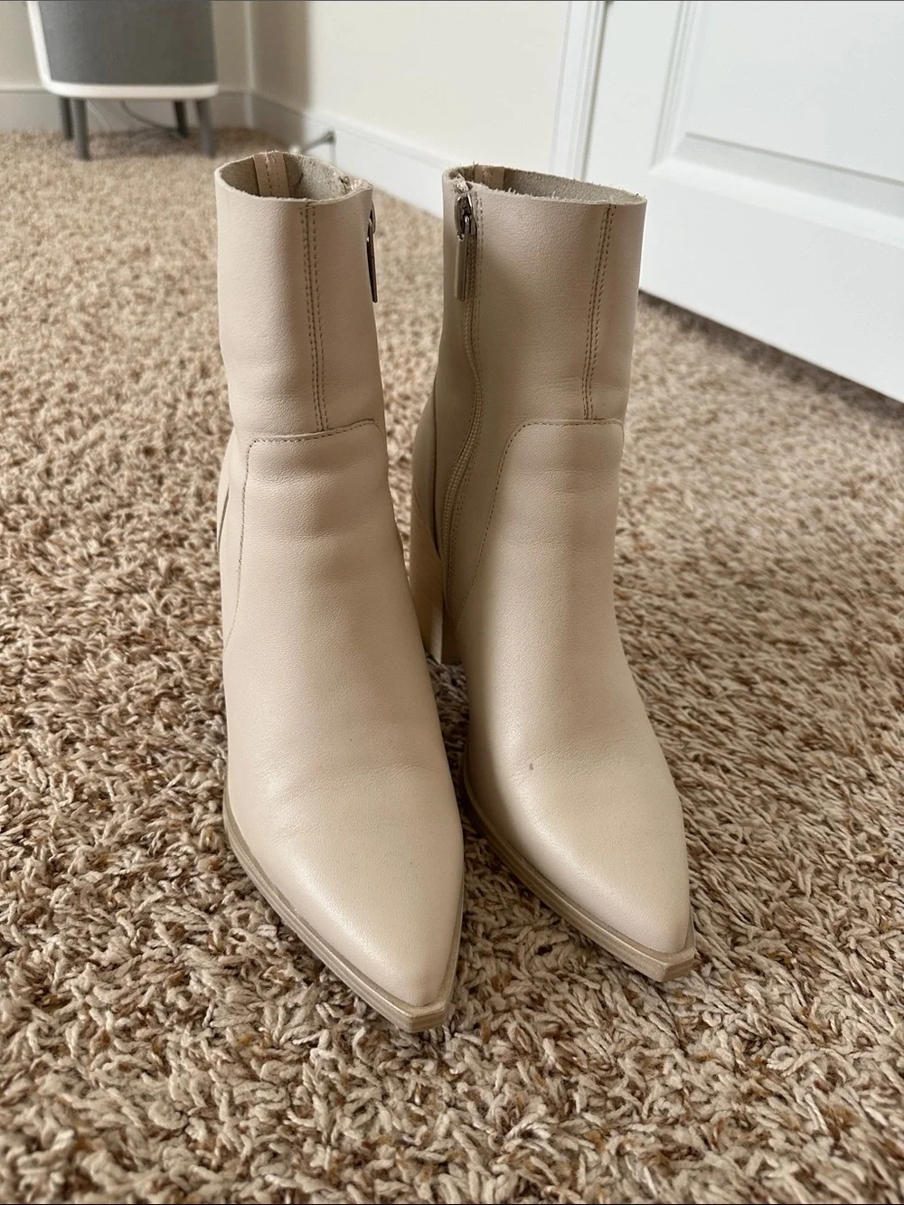 Steve Madden Calabria Bone Pointed Toe Block Heel Ankle Boots Sz 8